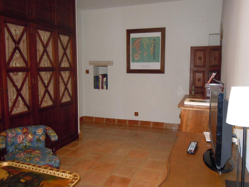 Palacio Chaves Hotel Trujillo Room photo