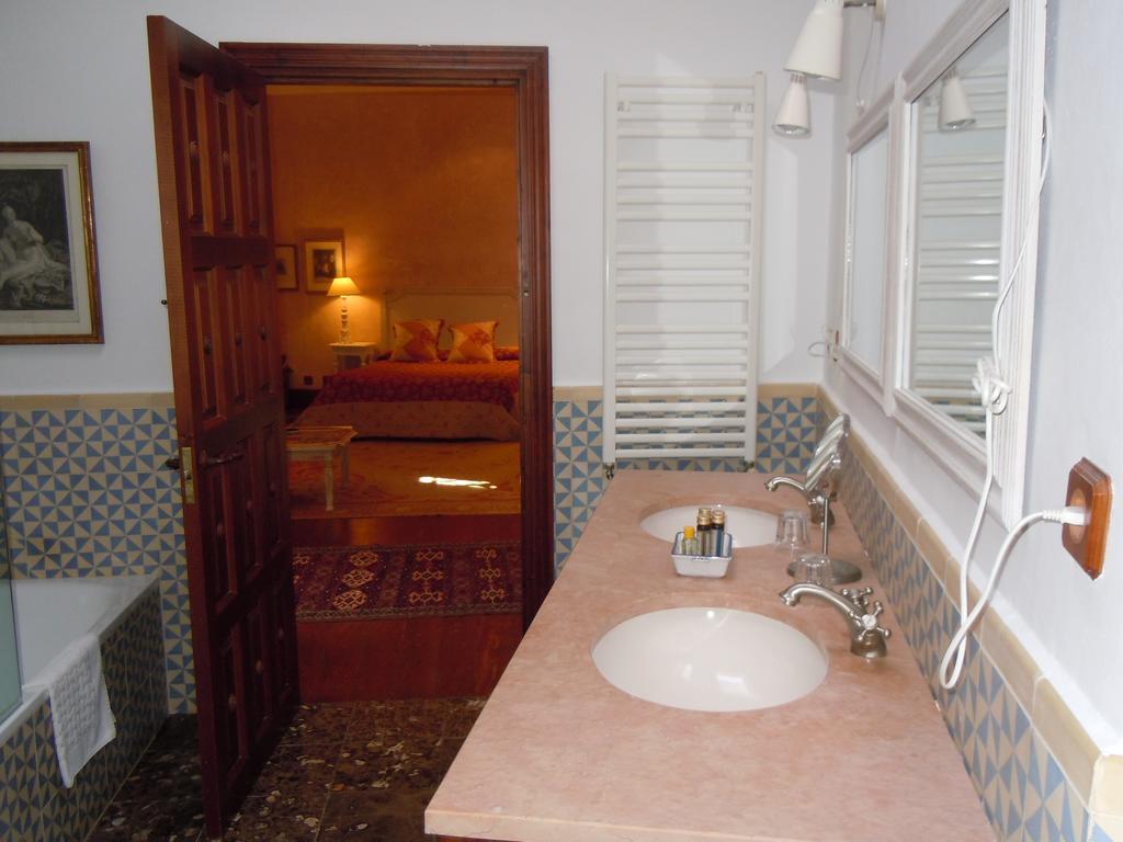 Palacio Chaves Hotel Trujillo Room photo
